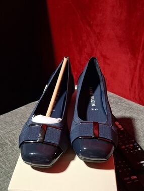 Anne Klein Navy Womens Slip-On Flats with Patent Toe